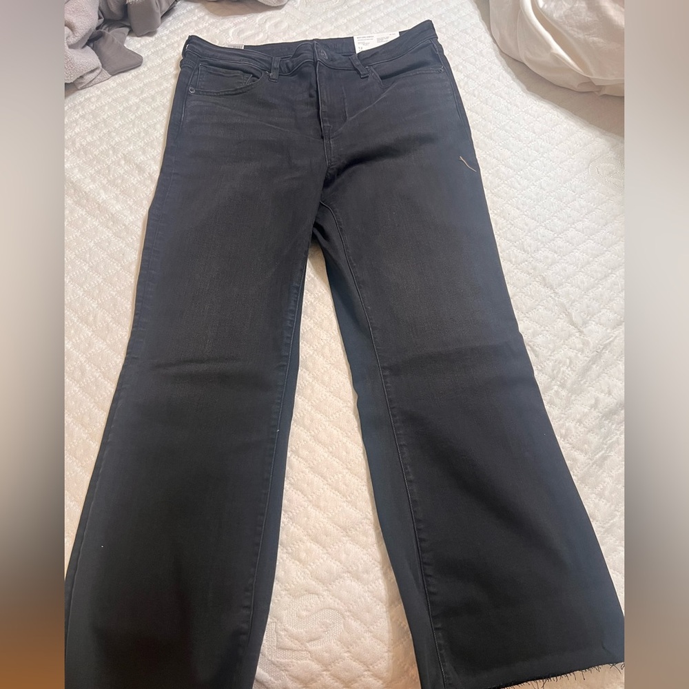 Classic Black Women's Jeans High-Rise kick boot crop